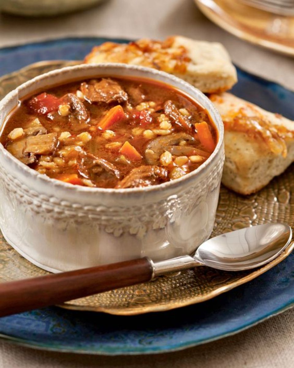 SouthernLadyMag's tweet photo. As the weather cools down, thereβs nothing like a hot bowl of soup to fend off the brisk air. Find recipes for our favorite hearty bisques, stews, and chowders at https://t.co/59OfqwmNpQ.
#southernladymag #soups #fallsoups #easydinners #fallrecipes #fallentertaining https://t.co/ORKDZhzP1b