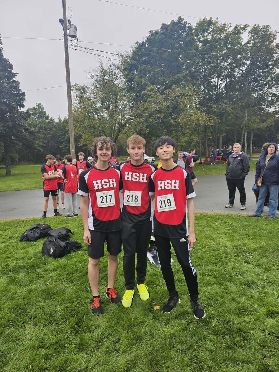 Shout out to our Cross Country Team who competed at the SSNL Regional Qualification Tournament hosted by <a href="/WVHWarriors/">Waterford Valley High School</a> 
 Great showing by all athletes!!
#👟🏃‍♀️🏃‍♂️🎽
<a href="/HolySpiritHS/">Holy Spirit High</a>