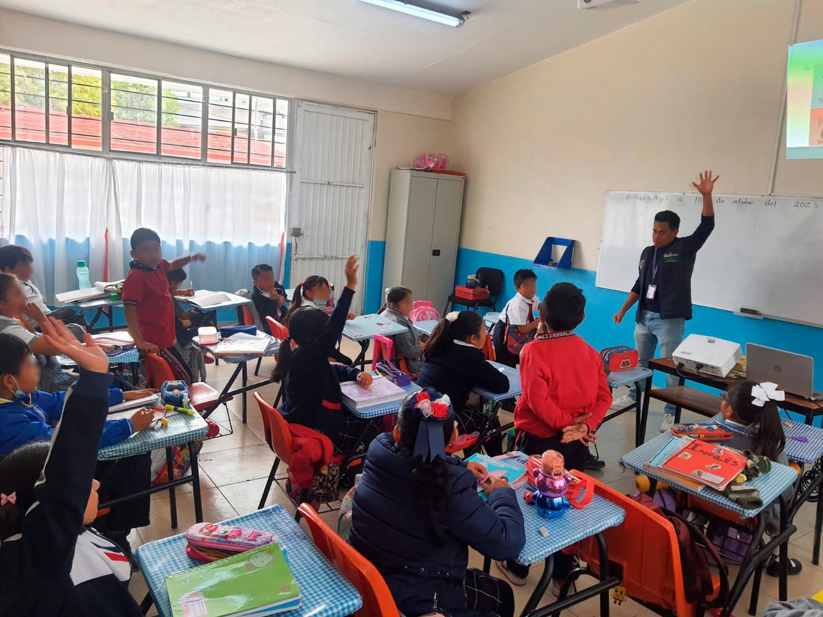IMPA_Pachuca's tweet photo. Como lo ha instruido el Alcalde @sergiobanosr, con el programa IMPActando Pachuca impartimos nuestra plática, ¿Qué onda con mis emociones? en la Escuela Primaria Nezahualcoyotl. 💯 🧒🏼👧🏽
@MeloMichlle @RubenEscalanteM @PachucaGob https://t.co/bTcDA8fMXX