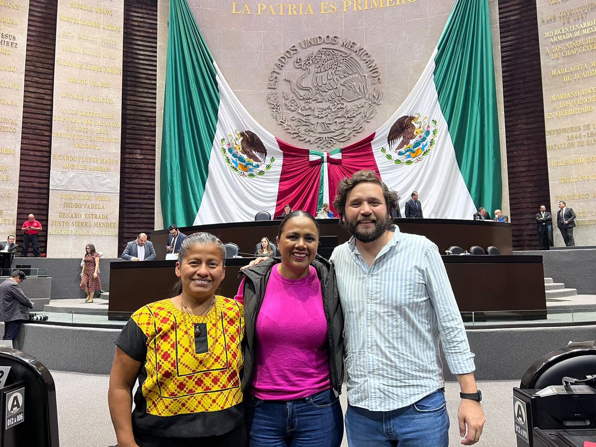PepeEstefanG's tweet photo. Esta tarde dentro de la @Mx_Diputados pude reunirme con la Presidenta Municipal @maricelmariscal y la Diputada Federal @irmajuancarlos con quienes definitivamente el compromiso y la unidad serán el eje de transformación en la Región de la Cañada. ¡Enhorabuena por esta gran alianza!