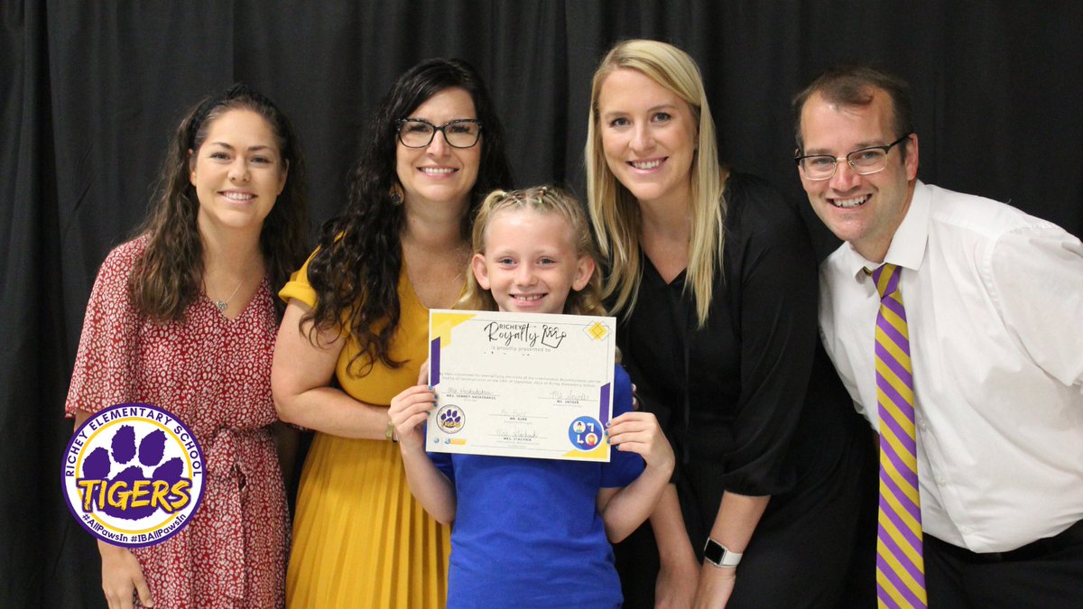 RicheyTigers's tweet photo. Congratulations to our September Richey Royalty! These students were nominated by their classmates for exemplifying the traits of the International Baccalaureate Learner Profile of Communicator. #AllPawsIn #IBAllPawsIn https://t.co/ycaL92JmVv