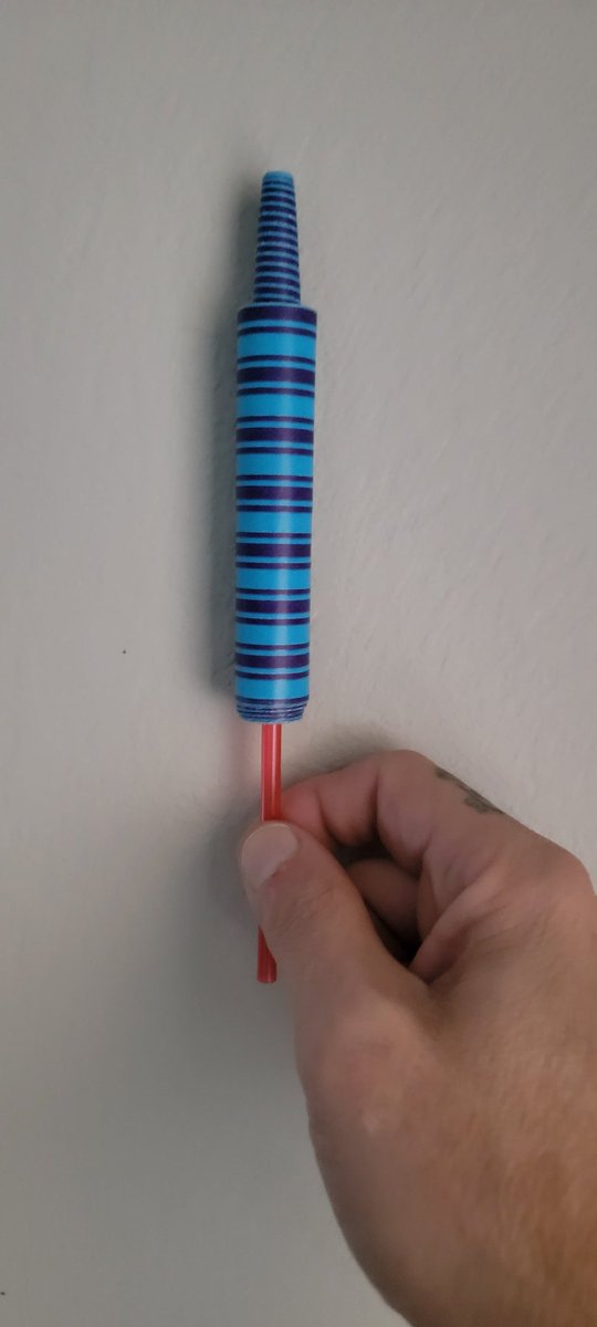 BitcoinBmw1's tweet photo. Today my kids 13&15 received one of these in a gift bag and had no idea what it is.. What do you call these?? #lol #GuessImOld #sadface https://t.co/3iCY685649