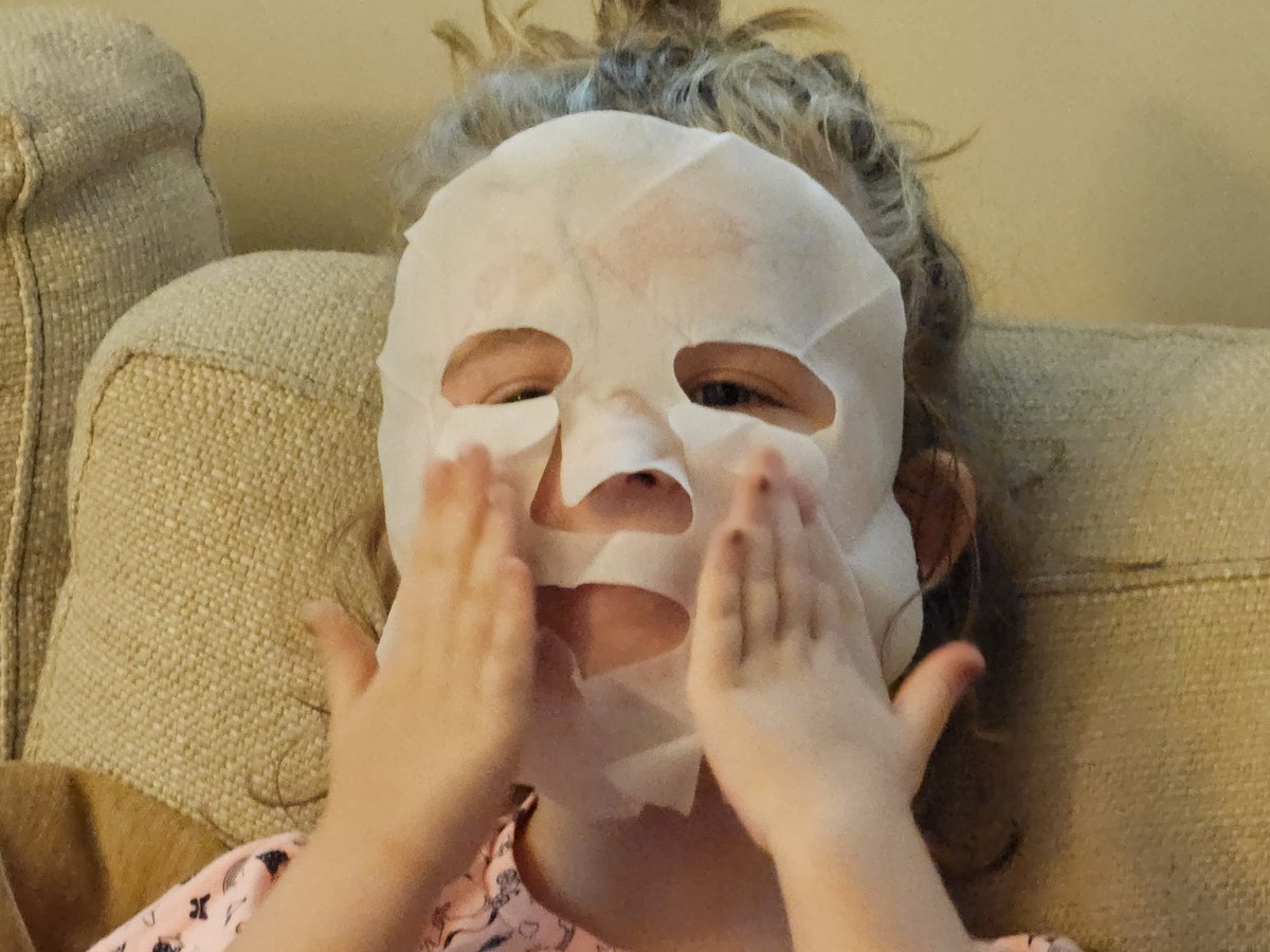 jmjones129's tweet photo. It's spooky season folks #firstmask #girldad https://t.co/mNFGqtZy8u