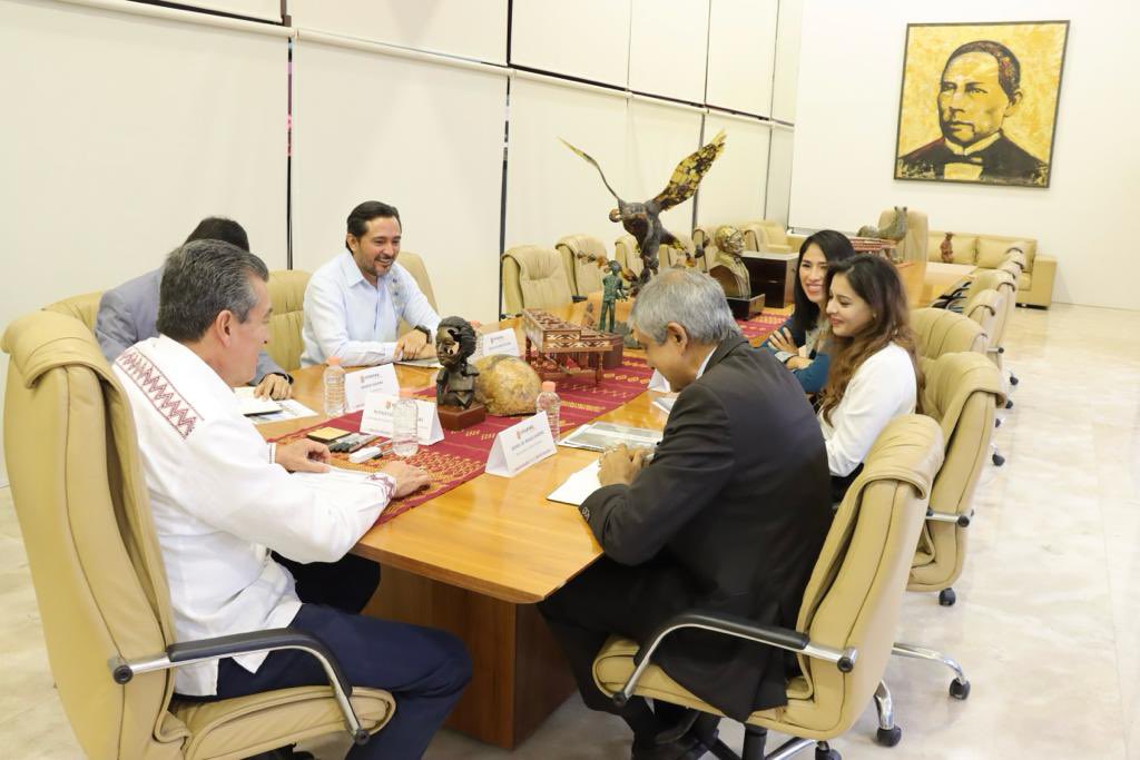 India in México tweet media