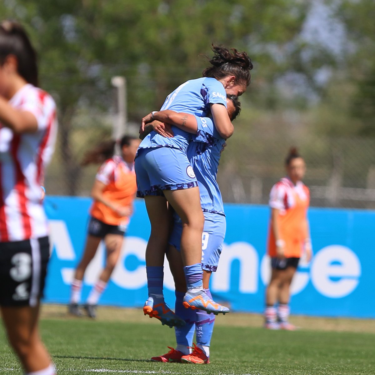 ⚽️😎 Con unas que juegan poco.

#BelgranoVamos 💙