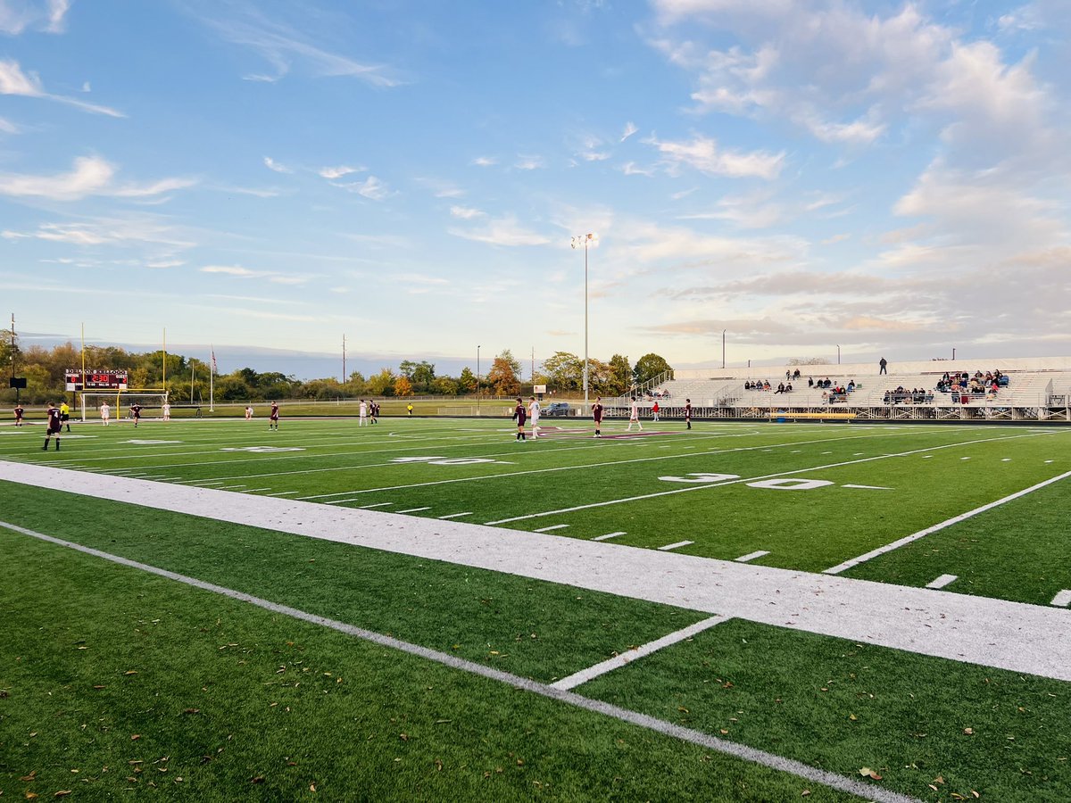 drnickdamico's tweet photo. Beautiful fall night for playoff soccer! #PantherPride #OneDelton https://t.co/hCaaR5TrZO