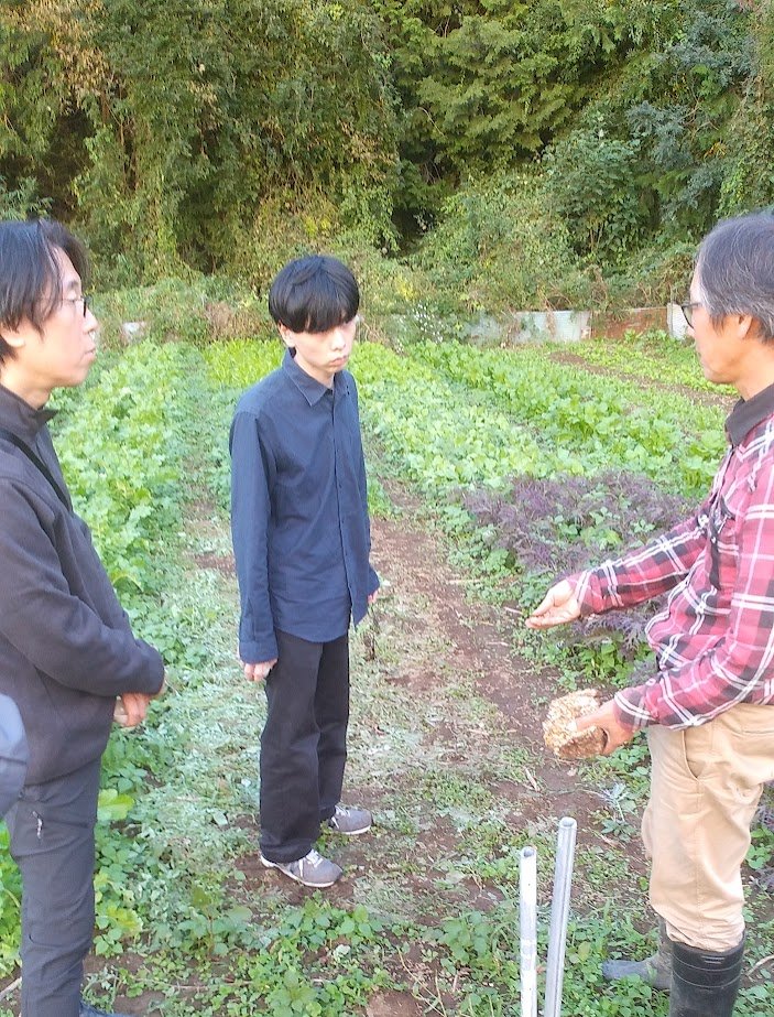 nehann13's tweet photo. おはようございます。
昨日はお世話になっている眞中シェフがお越しくださいました。糸状菌が織りなす野菜栽培について認識を重ね互いの信頼関係を築くことにいつも積極的なシェフ、今回も大いに刺激をいただきました。
#RISTRANTEDAFIORE
#GERMOGLIO
https://t.co/qm2dhF3n3N https://t.co/ILzqLarP69