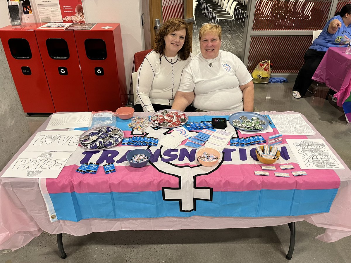 uhvmac's tweet photo. We’re all setup and ready to celebrate National Coming Out Day! We’ll be in University Commons from 8:30-11 pm! 🐾🌈

#UHVMAC #JAXNATION #UHVJagFam #UHV #NationalComingOutDay https://t.co/jAfDC8ggCU