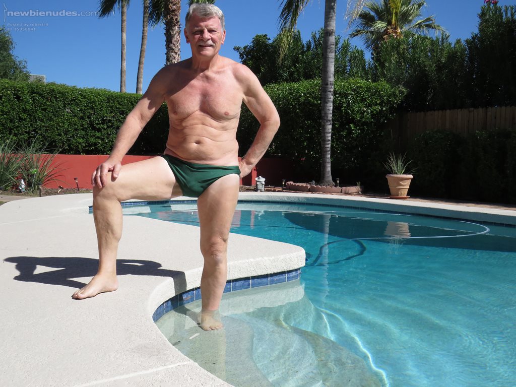 IntoHairyDad's tweet photo. Thick dicked hung manly TOP dad https://t.co/1n9sFyFlJ3
