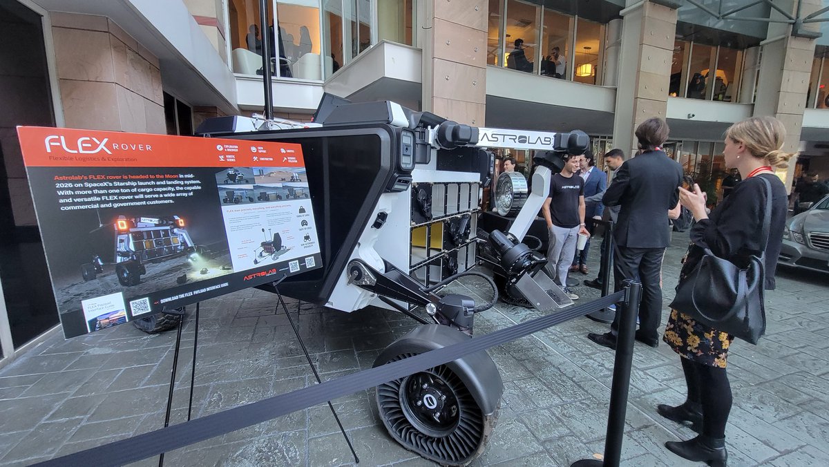 BoldNarratives's tweet photo. @Astrolab_Space's FLEX will become the largest and most capable rover to ever travel to the Moon by 2026.on @SpaceX's Starship #SpaceX #rover #moon #lunar #SpaceExploration #Starship #SpaceEconomy #SpaceSummit @TheEconomist @economistimpact https://t.co/3sOXSAZbNF