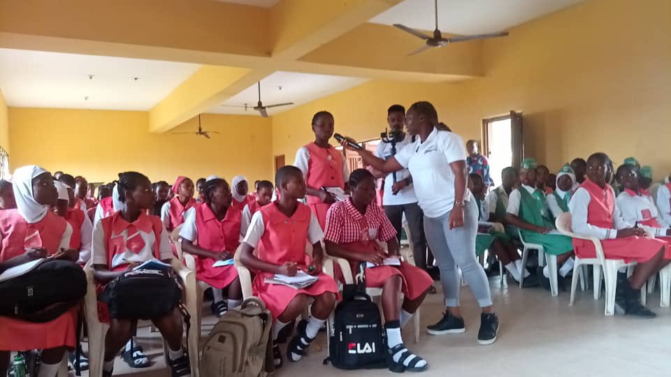 OlolaTohRhea's tweet photo. This is how we spent our #InternationalDayOfTheGirl2023 
Sensitizing Girls about #SexualandGenderBasedViolence
#MentalHealthAwareness 
and #MenstrualHealthHygiene 
#DOHSCares @DOHScares https://t.co/1eWJmudkL6
