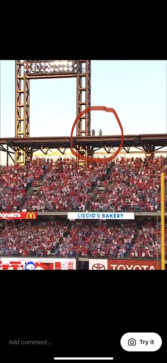 BoglSam's tweet photo. How much you payin for these seats?
@MLB @Phillies https://t.co/ixvdUXNwGb