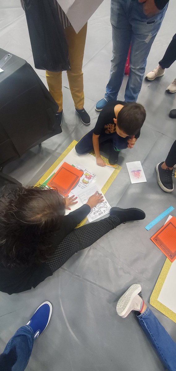 MeikkaJ's tweet photo. HAPPENING NOW!  CVISD Magical Math Night.  @crenshawcubs want to know "of the Show Fits".  Come have some measurement fun with us! #CubCountry #WeAreChannelview https://t.co/nYFM6xp3sG