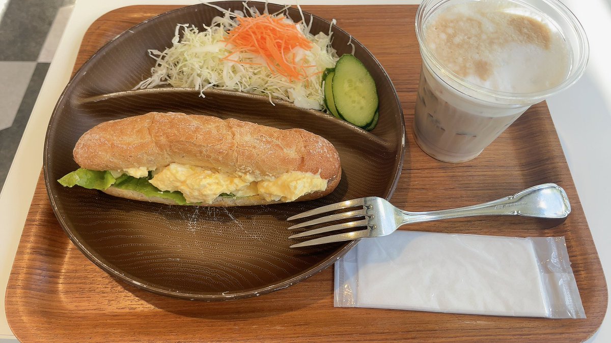 sky_star_step's tweet photo. 最近は朝活にハマってます✨

近場のカフェでモーニングセットを注文してのんびり作業中♪

ちょっとだけ優越感です笑

https://t.co/KbsG7vtQvY

#海岸カフェ https://t.co/CUwJcYAauA