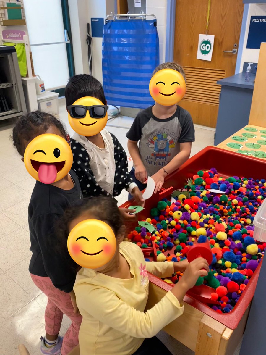 MrsMackeysClass's tweet image. Kindergarten teaches life skills! At centers we are matching upper and lower case letters, making letters with playdoh and learning how to follow directions to make a crown using beginning sounds! All of these help to develop our fine motor  and letter recognition skills!