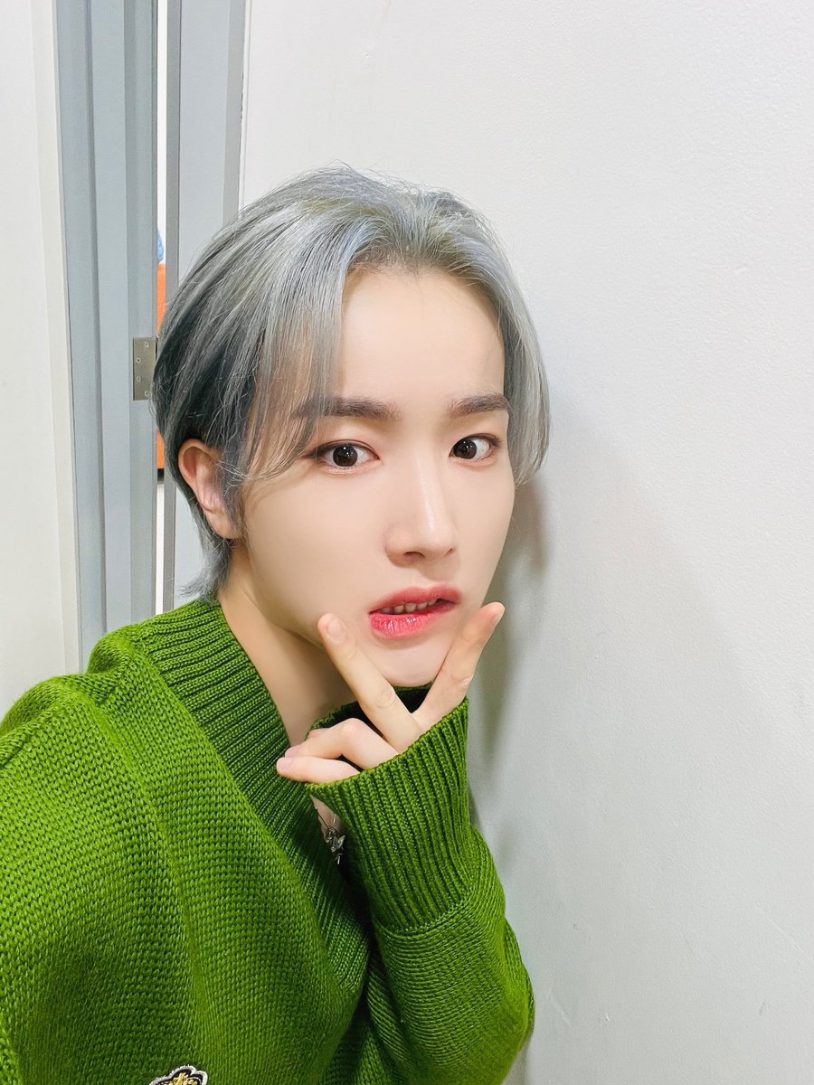 hyukbra's tweet photo. 📝| #TRAD ▪︎ 11.10.23 – Atualização do Hyuk no Twitter 🐶  

✌️✌️🫶🫶

#HYUK #혁 #구본혁 #TEMPEST #TPST #템페스트
@TPST__official @TPST_twt https://t.co/IfnnXnApVX