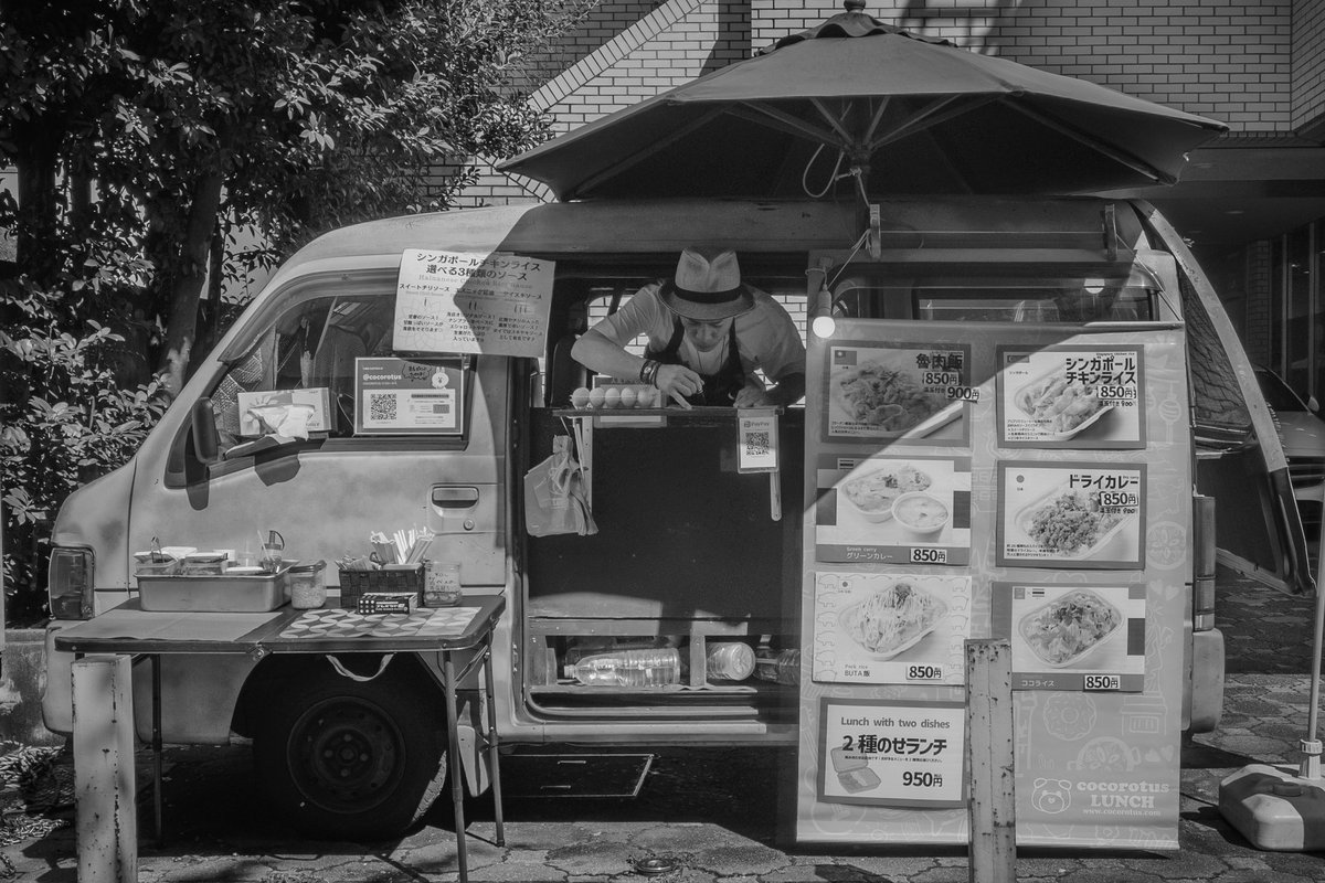 nishikuni's tweet image. Lunch Time #foodtruck #kitchencar #catering #smartphonephotography #pixel7a