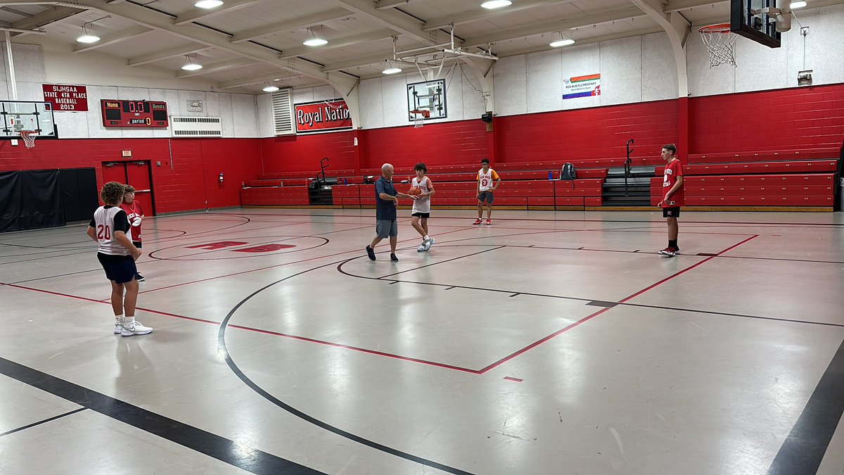 RB_Royals_Hoops's tweet photo. We’re on the move for the 23 season. https://t.co/Z2zD4TuhCD