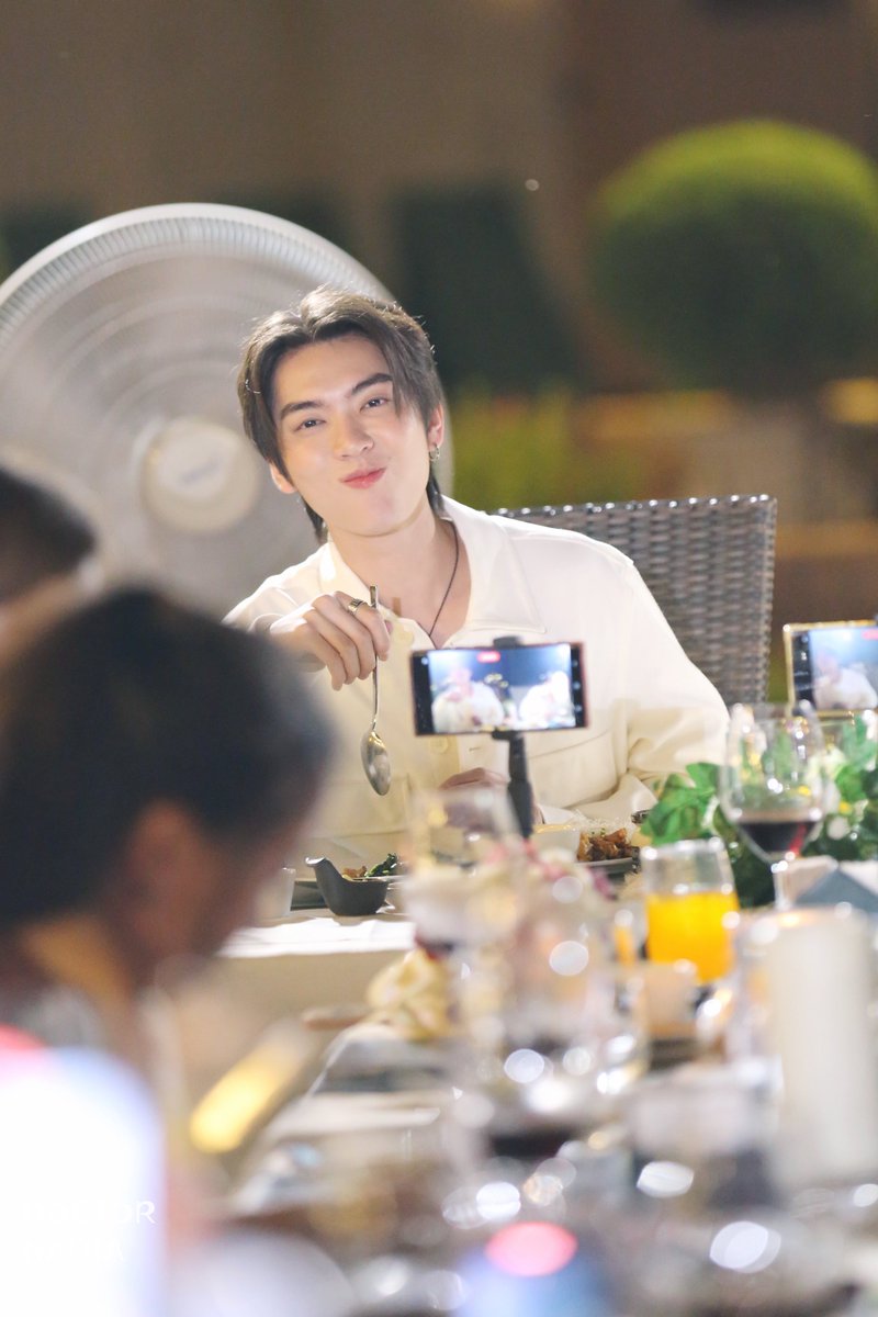 doctornadia99's tweet photo. 𝔾𝕠𝕠𝕕 𝔹𝕠𝕤𝕤 𝕄𝕠𝕣𝕟𝕚𝕟𝕘

All these people everywhere but my eyes is only on you.

#SunshinewithBossckm
#Bosschaikamon 
#ShawtyBoss 
#BoNoh https://t.co/sVz1UHJpBD