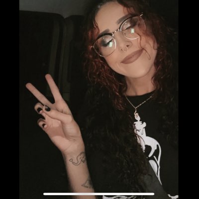 riley_beth13's tweet photo. #NewProfilePic https://t.co/K0kOrGV4XA