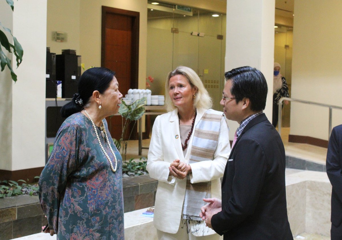 UNFPAMalaysia's tweet photo. These conversations are crucial building blocks towards ensuring the rights and choices for all!
@UNFPA is honoured to collaborate with its ministerial counterparts, delving into #Malaysia's implementation progress and addressing the challenges.
#APPC2023 #ICPD30 #SDGs https://t.co/58ytdAE5UL