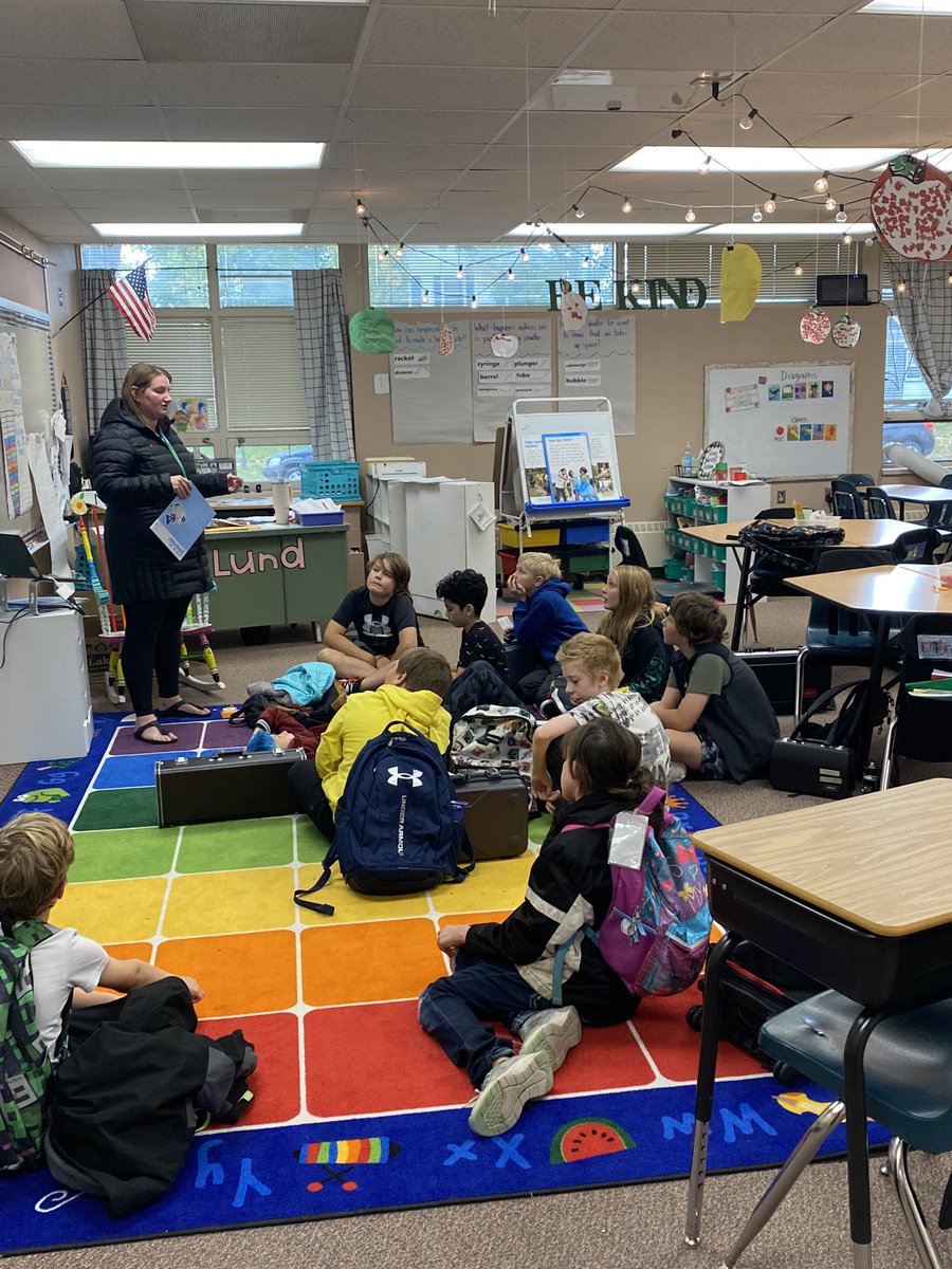 Wilder_GFPS's tweet photo. Mrs.Lund and Mrs. Stevens held the first Robotics meeting of the year! They are thrilled to get started and watch our students build and create! #WilderHasTheBest https://t.co/KnnvslkPs6