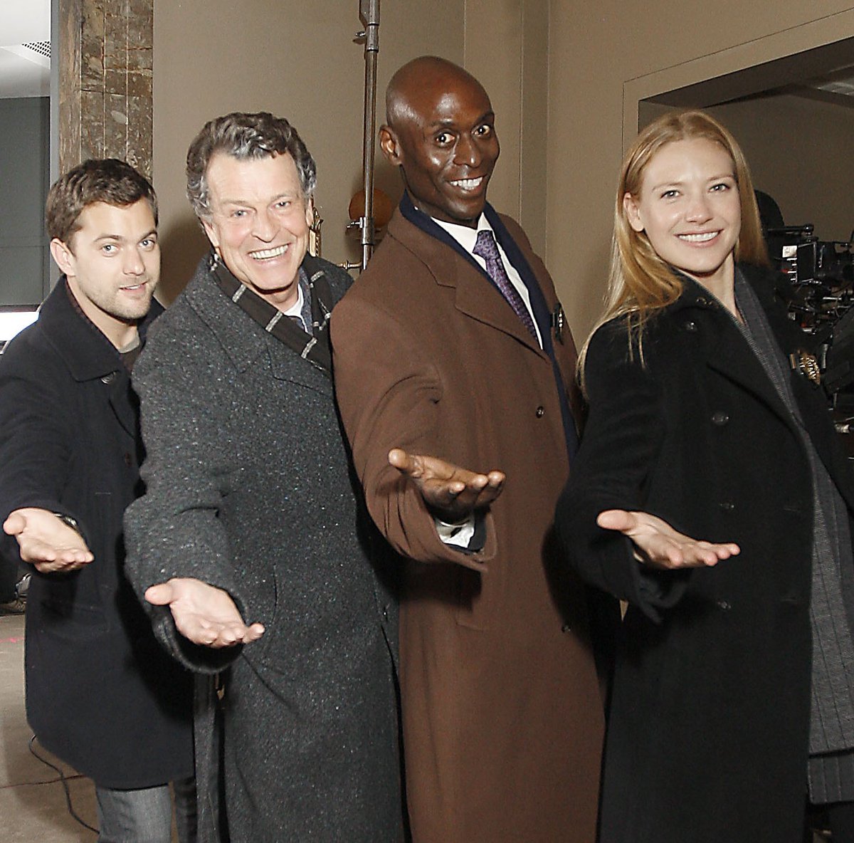 fringe posts (@fringearchive) on Twitter photo 