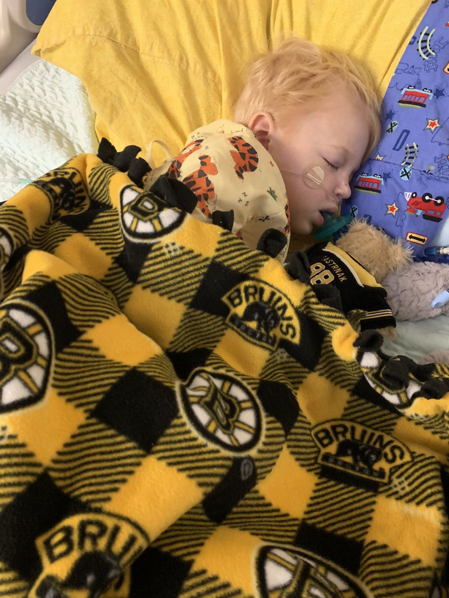 He tried @BobbyLyons21 … but this little 🎗 Warrior couldn’t stay up for the @NHLBruins game… but I’m sure he’s dreaming of a victory on the ice & his own! #GoBruins 🐻