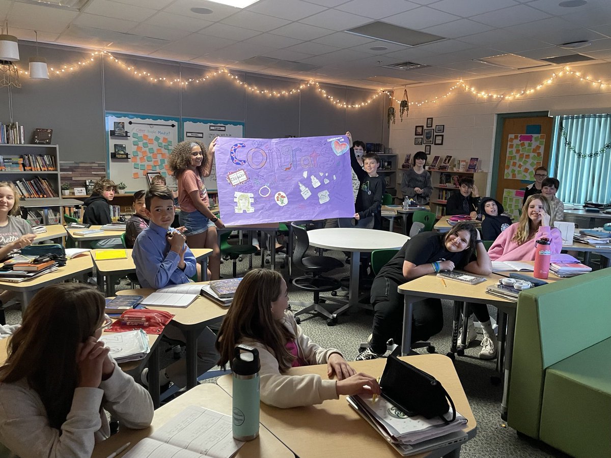 MrsByal's tweet photo. So thankful for all the love and support from the kiddos today. They were so happy to have me back, and just so excited to hear about my wedding. Oakview has the best kiddos I swear! 🩷☺️ #MrsByal #OakviewHustlesHarder https://t.co/fqFRQpQpOZ