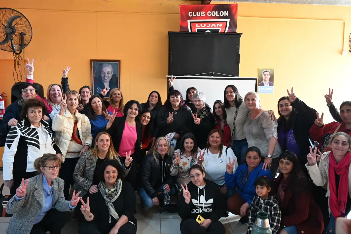 SofiaVannelli's tweet photo. 💜 #TodasUnidas
Esta tarde en el histórico Club Colón de Luján volvimos a afirmar nuestra lucha por la erradicación de la violencia en todas sus formas, incluidas la económica, política y social, y por la defensa de nuestro lugar en la Argentina que viene. https://t.co/6QVYCgf4Qj