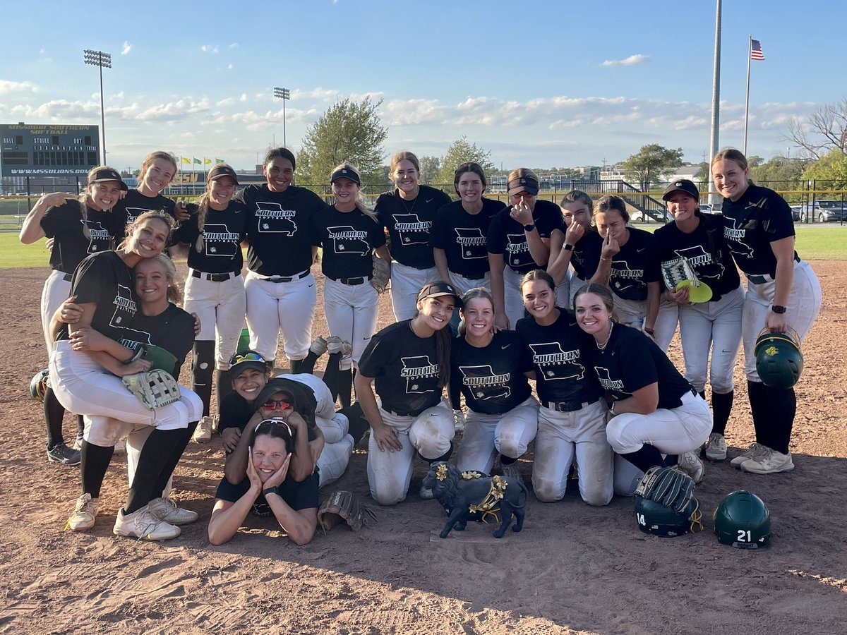 POTD: Ave, Ab, Yaz, AD, Cars, Em, Reese, Dink, and Purp! Way to WORK! #mudita #larry