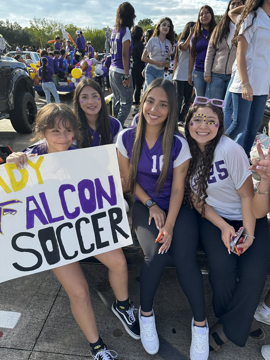 IT’S HOMECOMING TIME!!!🎉⚽️🟣🟡 #jvhs #lfs