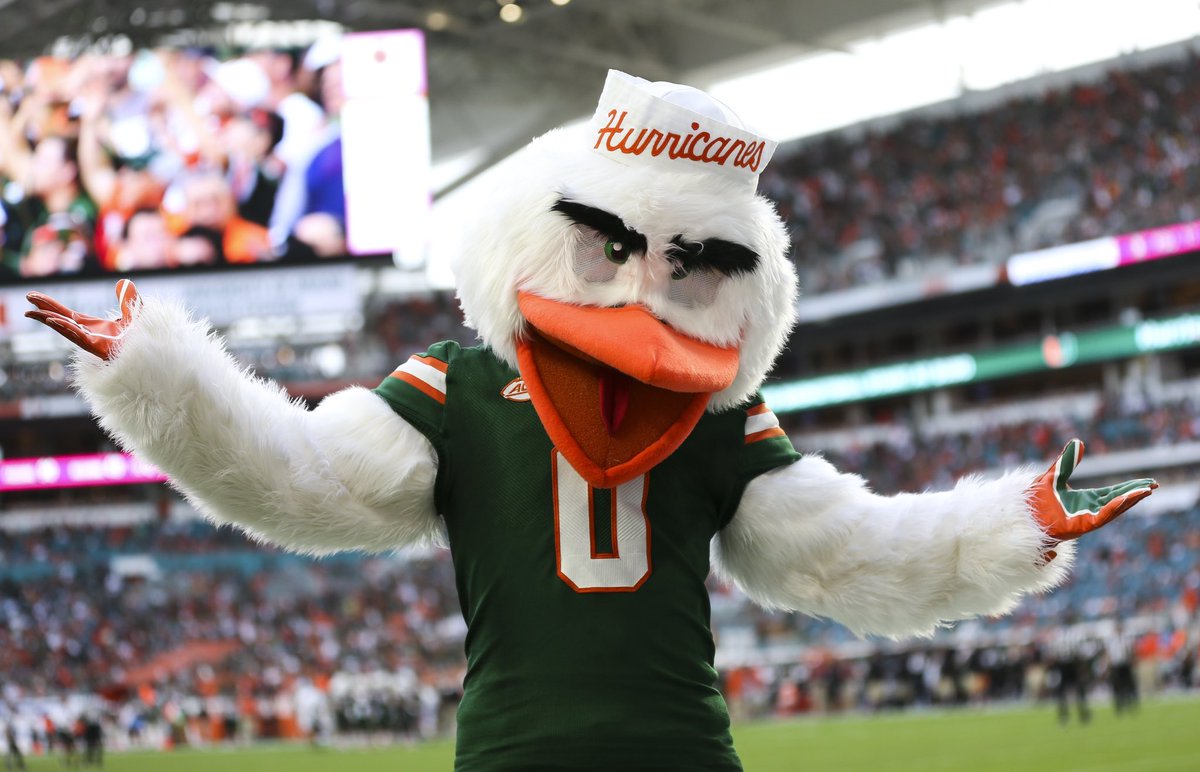 traajenn's tweet photo. Extremely blessed to receive an offer from Miami!#GoCanes @CoachJsalavea @coach_cristobal @JasonTaylor @nicksparber417 @Jake_Swall_ey @247Canes @CanesInSight @caneville305 @canes_county @IAmTDowns @BrandonHuffman @CoachJud_21 @coachmartin17 @PantherCreekFB @scoop1914 @CoachJUANN https://t.co/791CgXCcnA