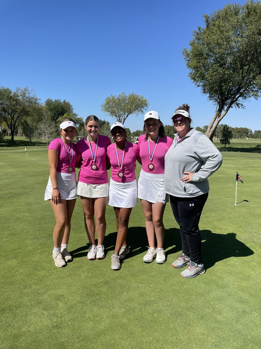 lcpgirlsgolf's tweet photo. This past weekend all 3 of our LCP Girls Golf teams played in the Scoggin Dickey Classic! Both Red and Black placed 3rd in their respective divisions. Proud of you girls! https://t.co/pJFBlm1jLU