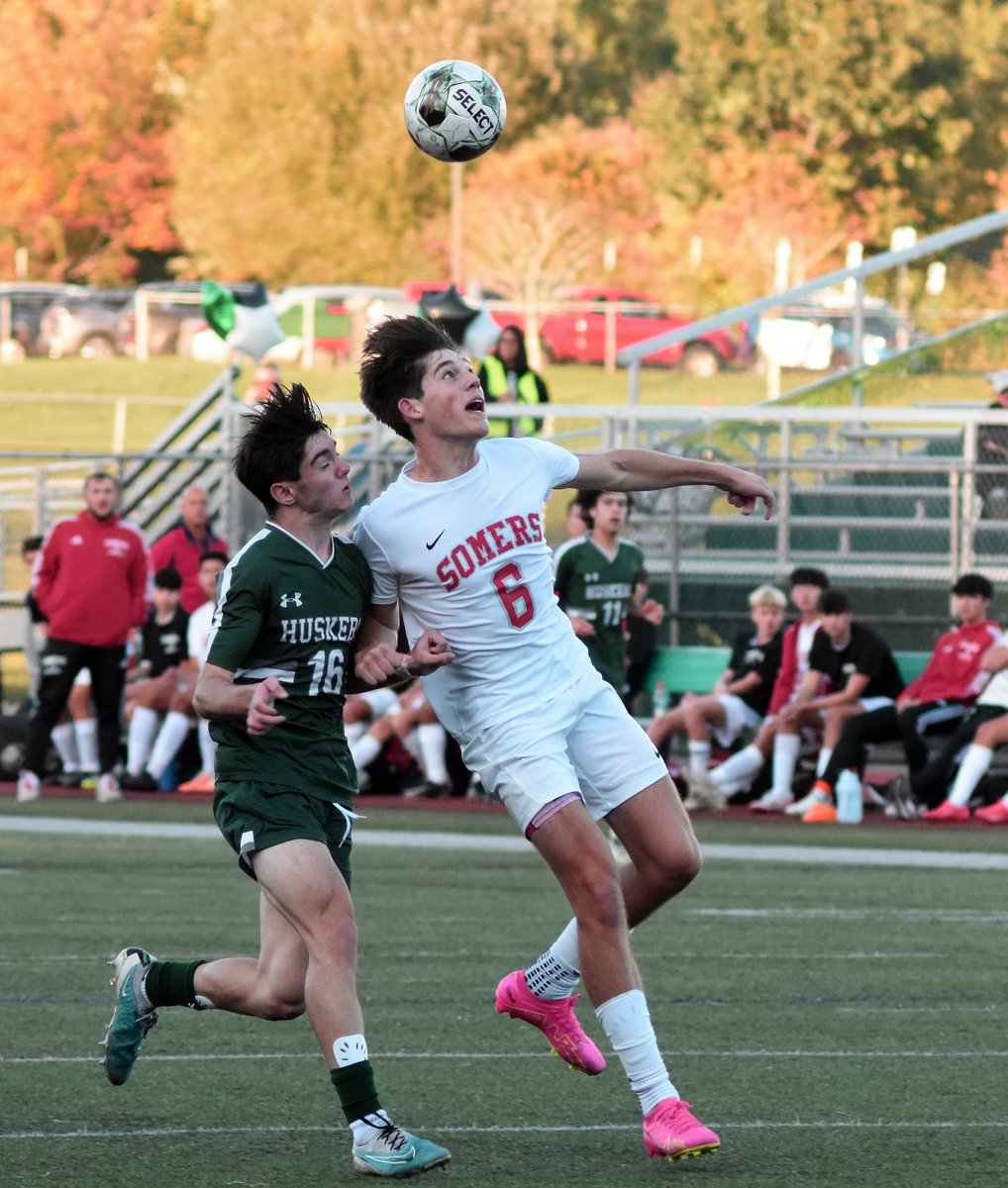 So <a href="/LanzettaBrian/">Brian Lanzetta</a> took chains off Nate Cohen (🎩trick) as Somers wins 3rd straight league road match with a 4-2 win over <a href="/ytownfut/">Ytownfút</a> today. Somers offense is elite, can its D match up down stretch? They best if Tuskers hope to win 2nd section title in 3 years.