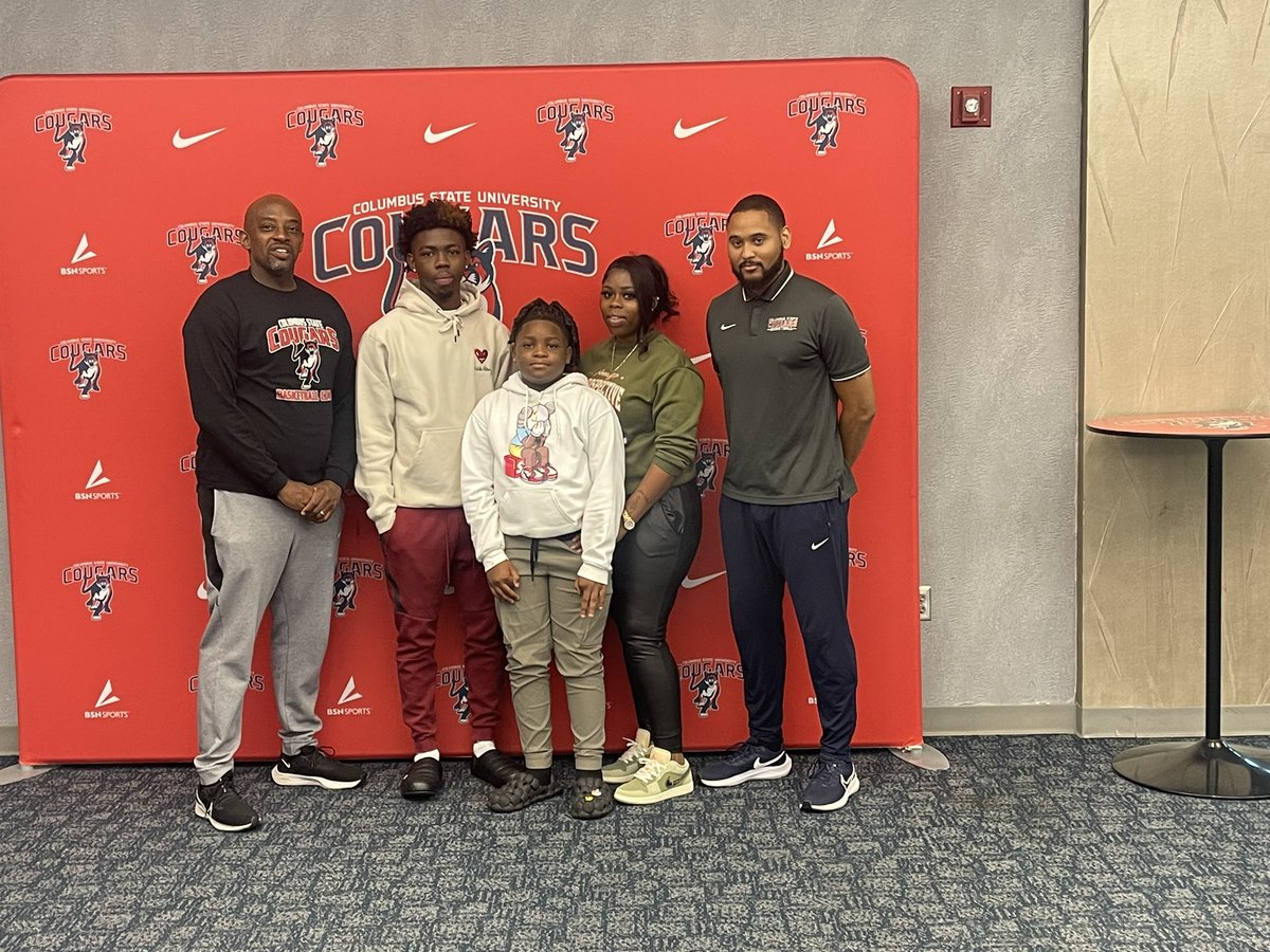 BasketballBi's tweet photo. Great official visit for Tahshaun Frasier  with Columbus St Coach Robert Moore &amp; staff. Former BI Tiger Jaylin Frasier is making tremendous strides in his 2nd year with the Cougars https://t.co/5S58y60Uk7