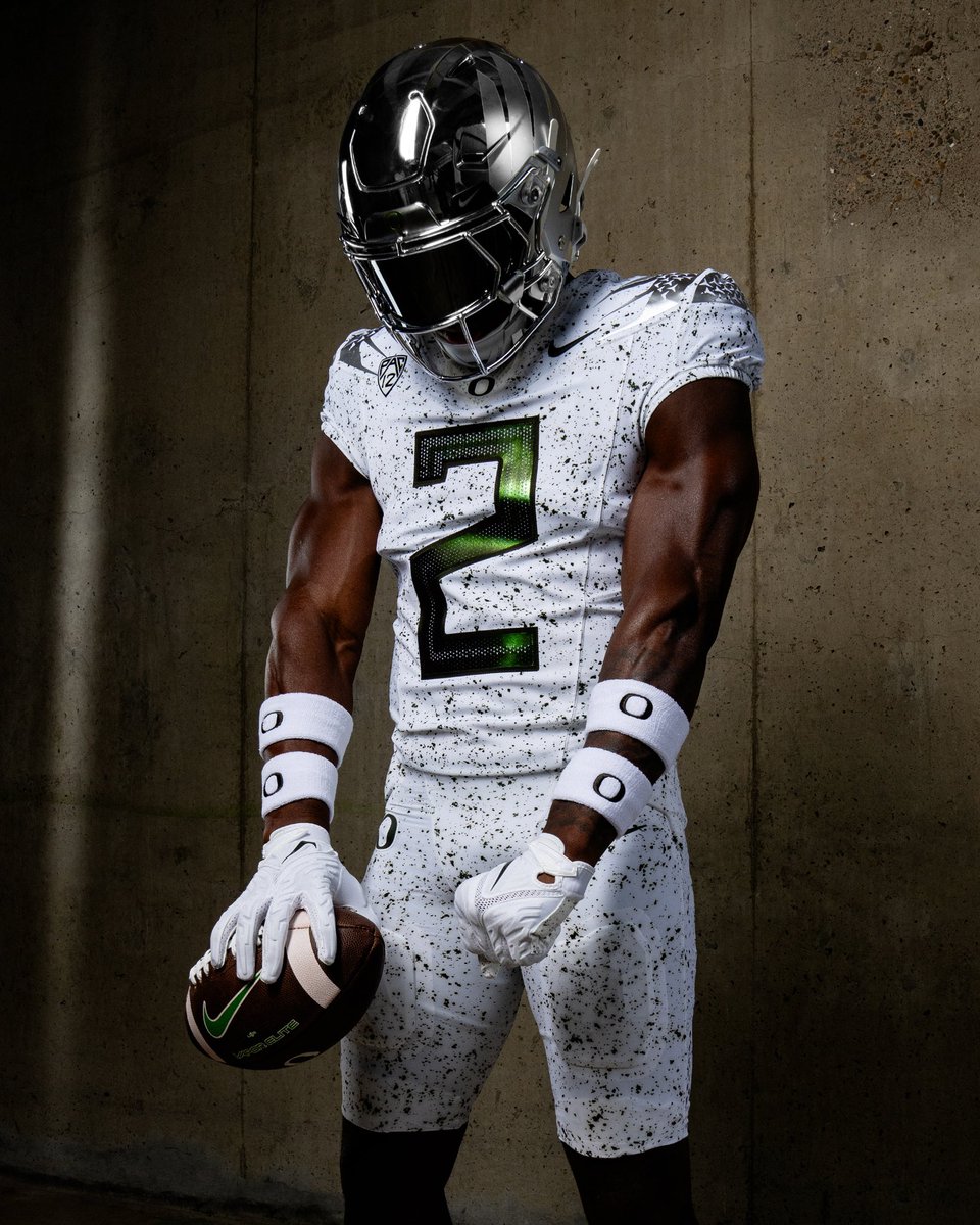 Oregon football uniforms: See Ducks' throwback 'Mighty Oregon' look