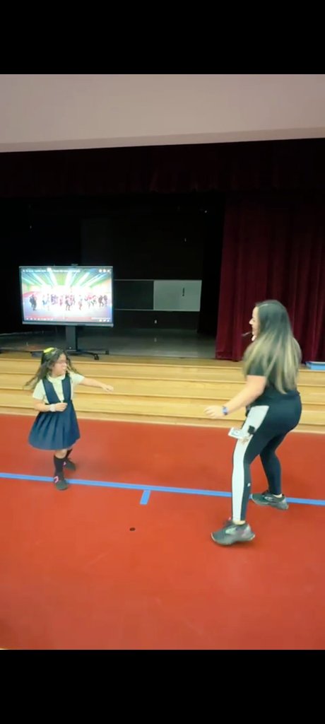 CoachErikaA's tweet photo. Zumba dancing was one of our activities today! 💃 @CoachJohnsonTX
#aliefwellness  #aliefproud  @Aliefsneed https://t.co/PIwMekpyM3