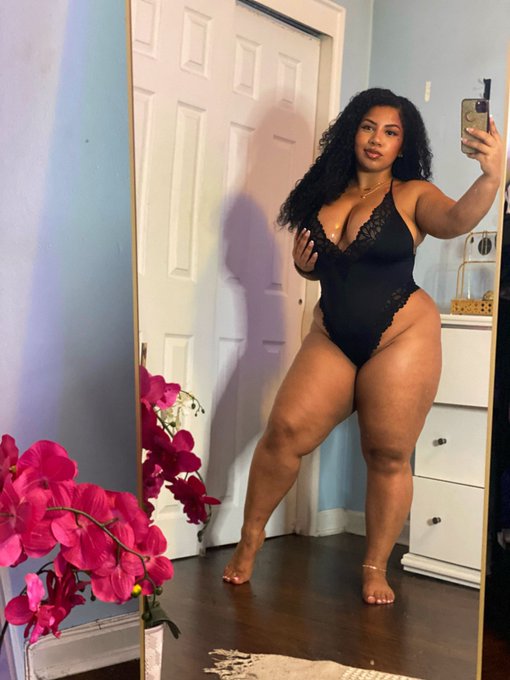 Every kind of way 🦋🖤 https://t.co/XtoRMnGMK6