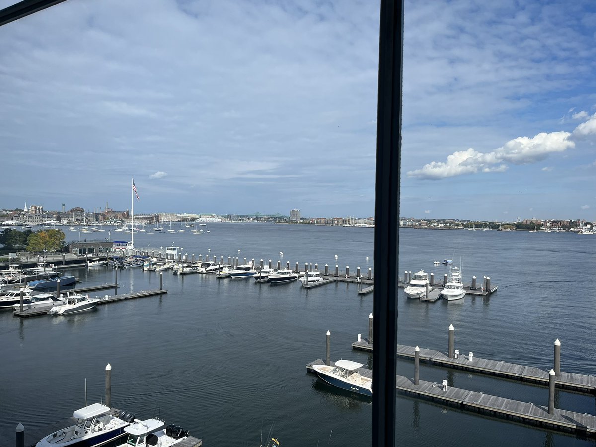 VisualStudiesNU's tweet image. What a great day to visit @ICAinBOSTON with ARTH2211 contemporary art students! @northeastern @NU_CAMD