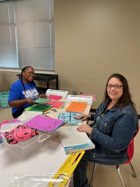MariaGo67559397's tweet photo. 2 days of Make and Take workstations our Red Bluff teachers are ready for the second 9 weeks.  Great job  Roadrunners. #PISDMathChat https://t.co/KDb1HDbong