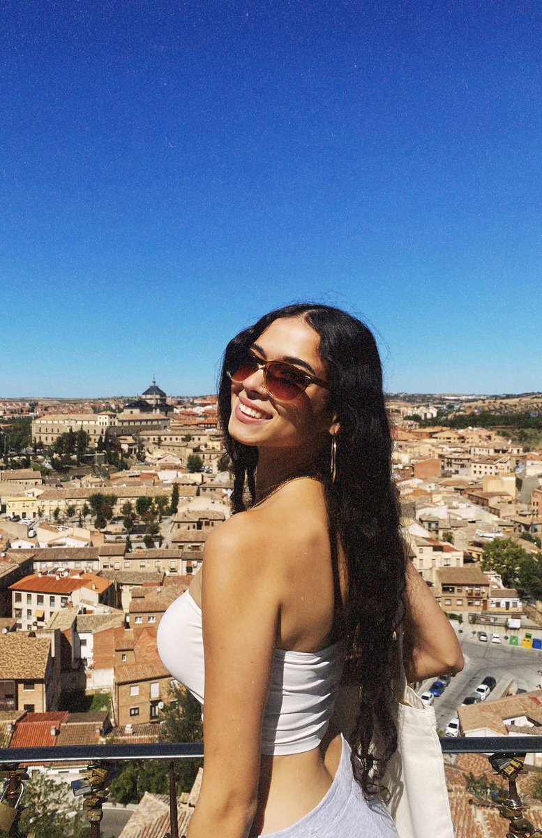 ya tres personas me dijeron que hablo como bad bunny