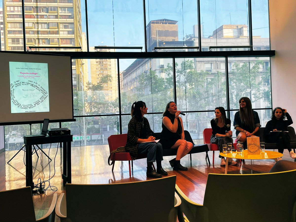 centro_nave's tweet photo. La directora artística y ejecutiva de NAVE, Jennifer McColl @fermccoll, acaba de lanzar “Pequeña ecología”, un libro junto a Josefina Camus que investiga sobre la escena artística de SoHo, Nueva York, en los 70’s. 

¡Felicitaciones! https://t.co/LTVoJZRR4u