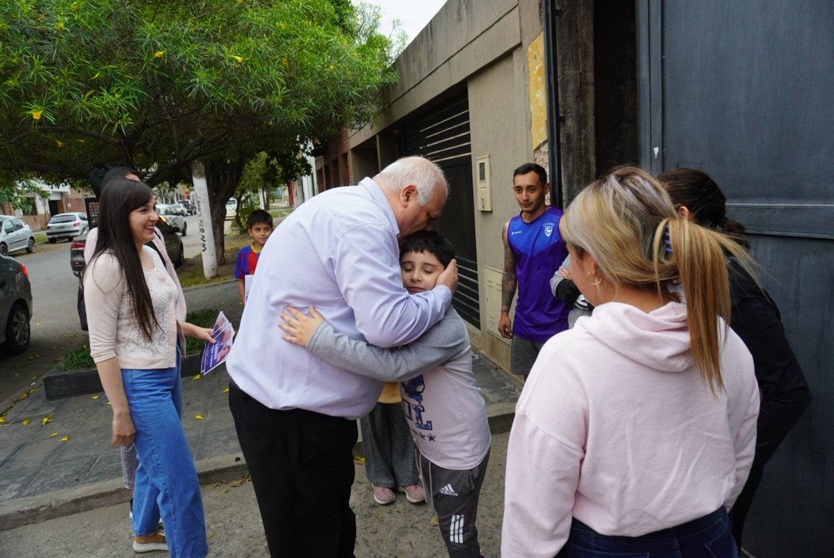 FEDEMASSOTUC's tweet photo. Venimos a reafirmar nuestro compromiso con los tucumanos y pedirles que este 22 de octubre cuando vayan a las urnas nos acompañen con su voto. Qeuremos llegar al Congreso de la Nación  para que Tucumán tenga una verdadera representación https://t.co/yjyB6FBOZw