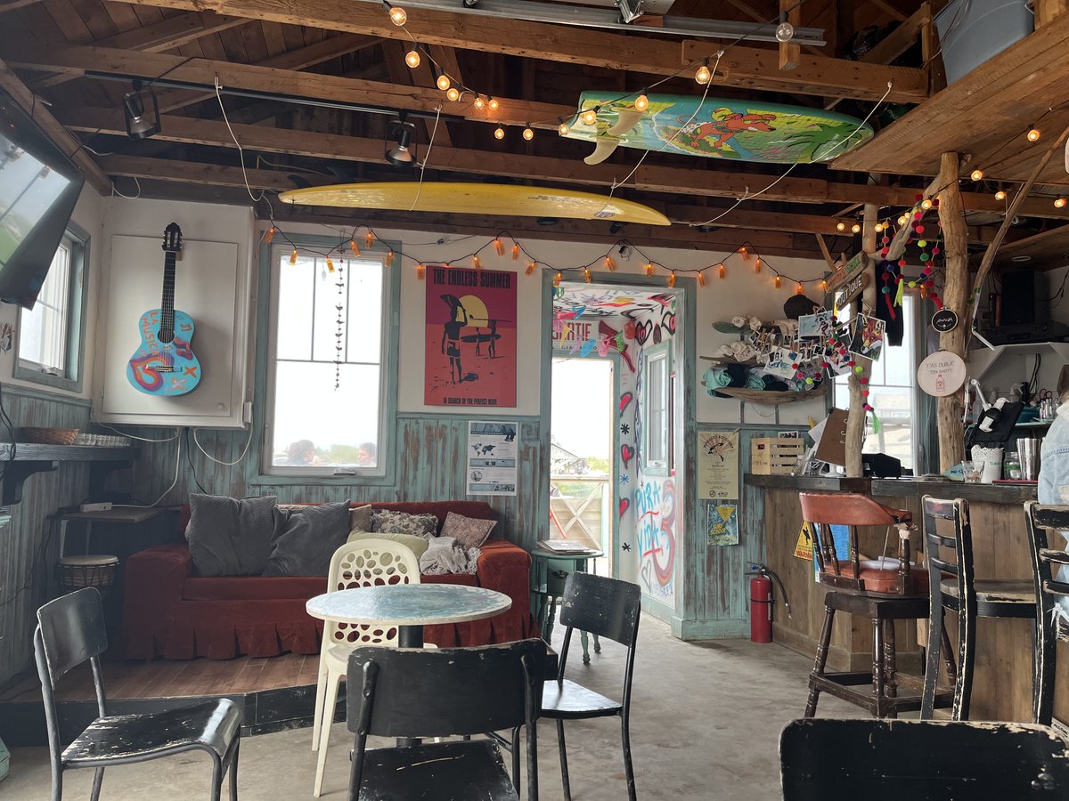 Island_Bryan's tweet photo. La Shed was my fav spot in Les Îles-de-la-Madeleine #lashed https://t.co/p0IKVdUoQP