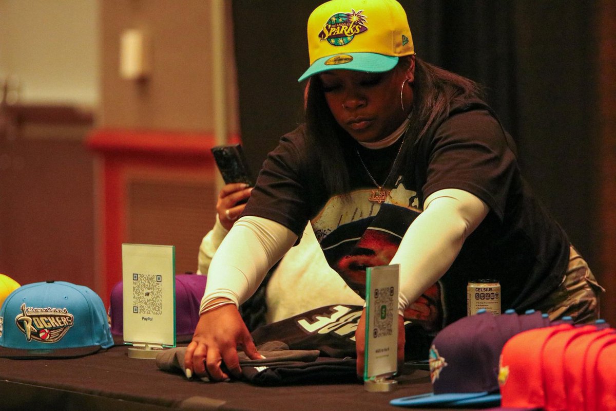 A celebration of sneaker &amp; streetwear culture, Culture By Design brings together a like-minded community of sneakerheads and streetwear aficionados.

See full FB album here: facebook.com/10006433685634…

📸: by Emily Dalske.