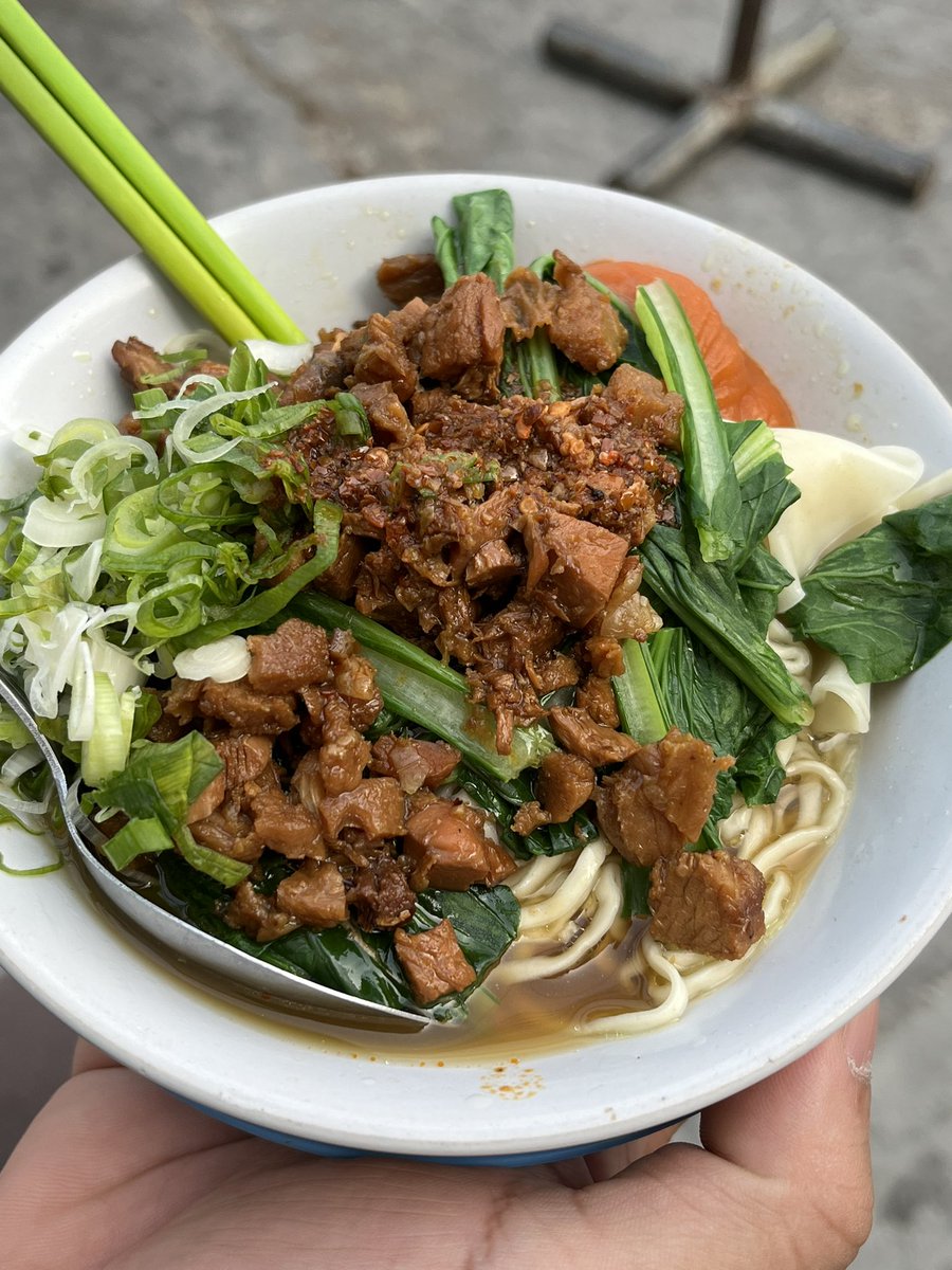 Sarapan di mie ayam agung jalan cinere raya emang paling bener