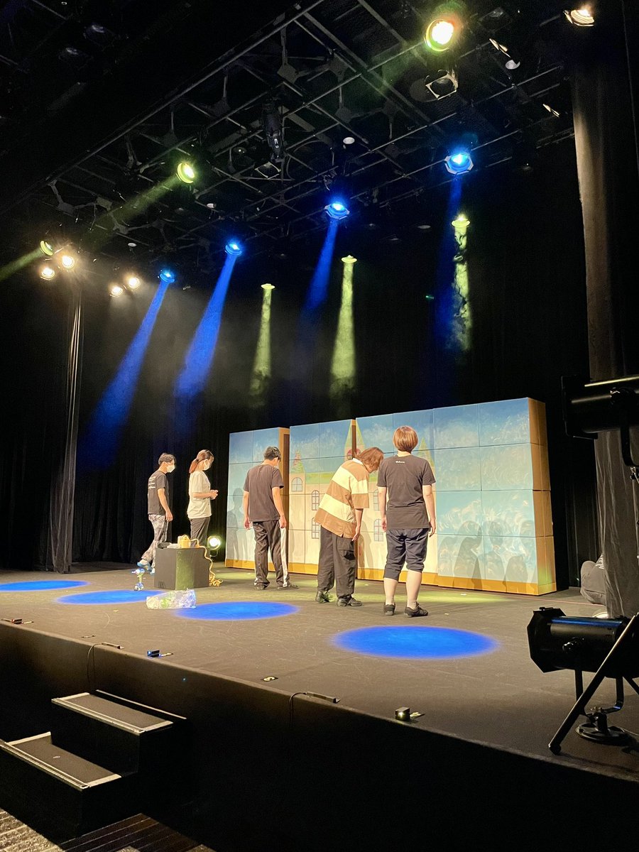 ただいま劇場の中では照明が作られています✨
物語クライマックスの照明がすっっっごかった！！！！

#振付師目線現場レポート