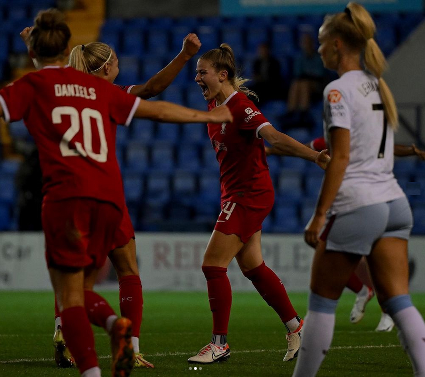 BrightsideM's tweet photo. Marie Höbinger 🇦🇹⚽️- [CM, CAM, RM]

#BarclaysWSL #LiverpoolFC #Women #Hobinger #BrightsideGirls https://t.co/YvVsBpcRpq