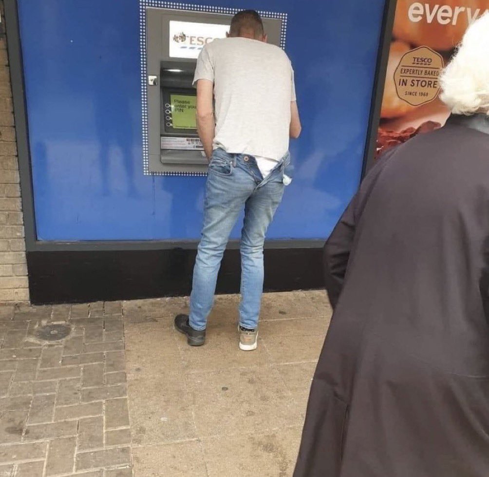 8:30 dersine giderken akbil yerine okul kimliği okul kimliği yerine akbil bastık